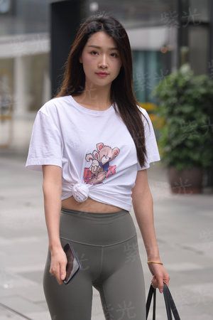 樱桃在林地
